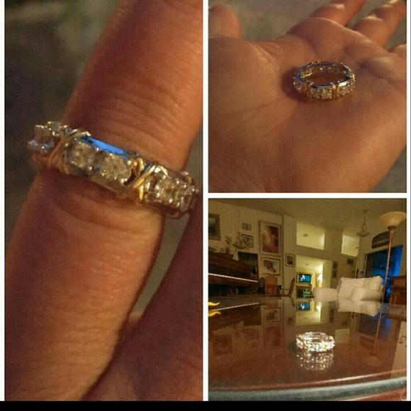 5⭐ Rated White Gold Eternity Band Hugs and Kisses - Picture 4 of 5